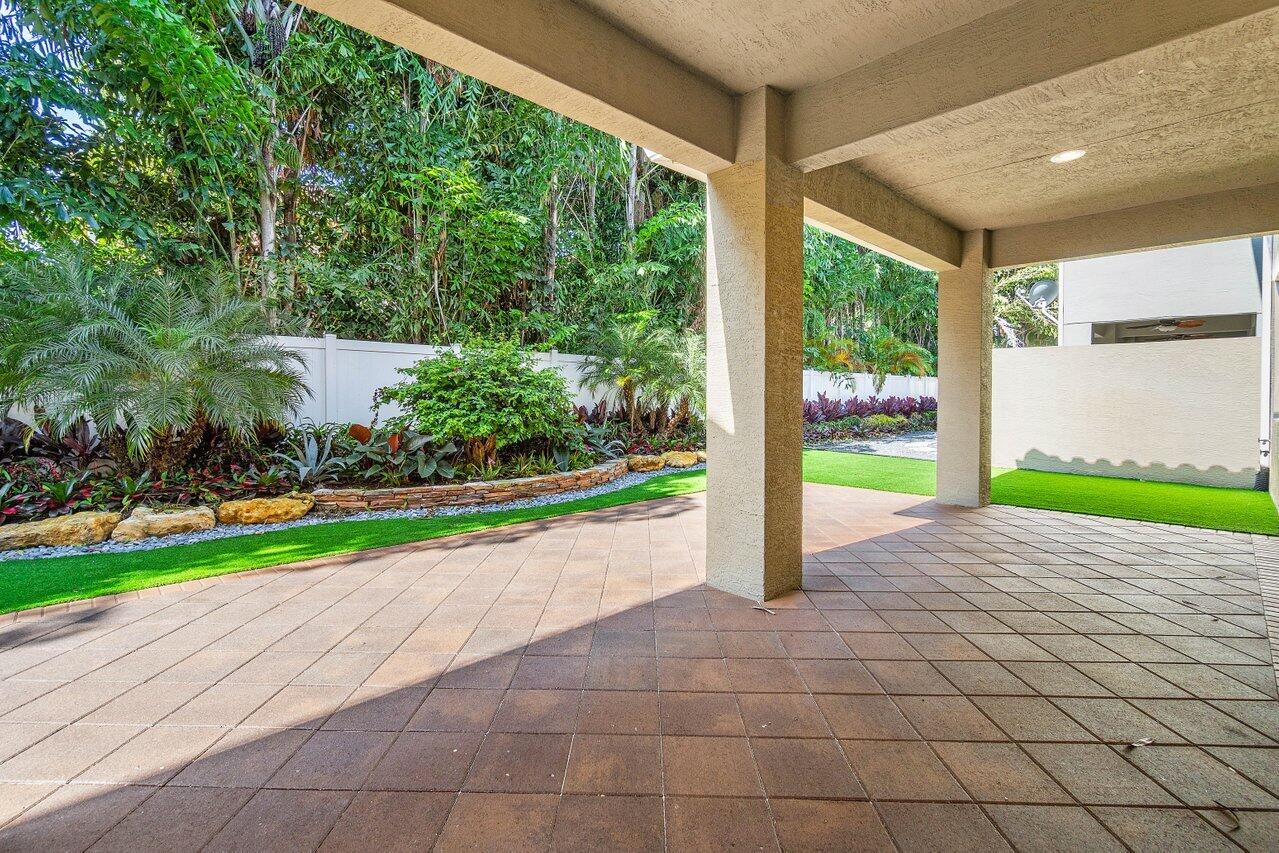 8084 Baltic Amber Road