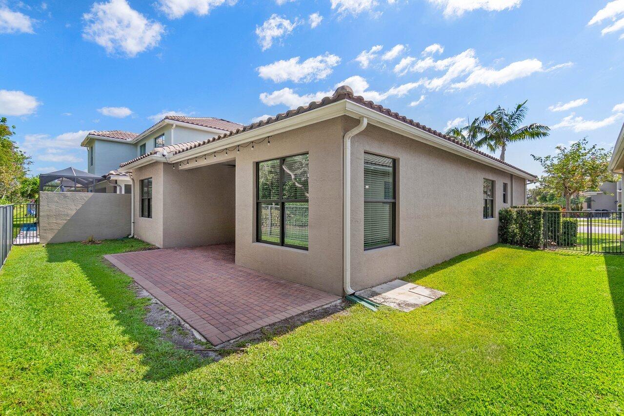 13727 Moss Agate Avenue