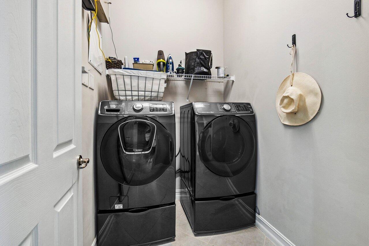 13727 Moss Agate Avenue