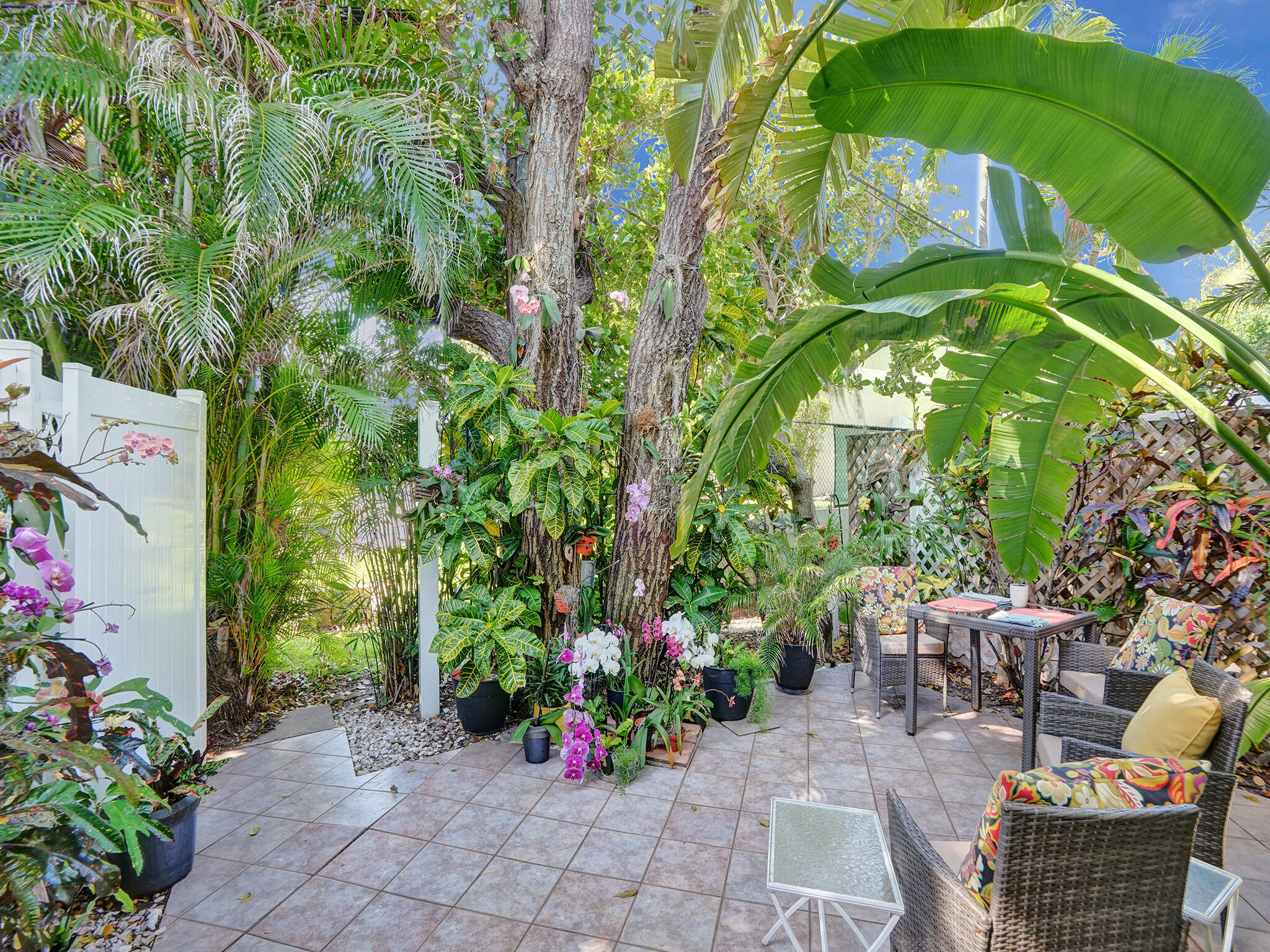 6590 N Ocean Boulevard 9