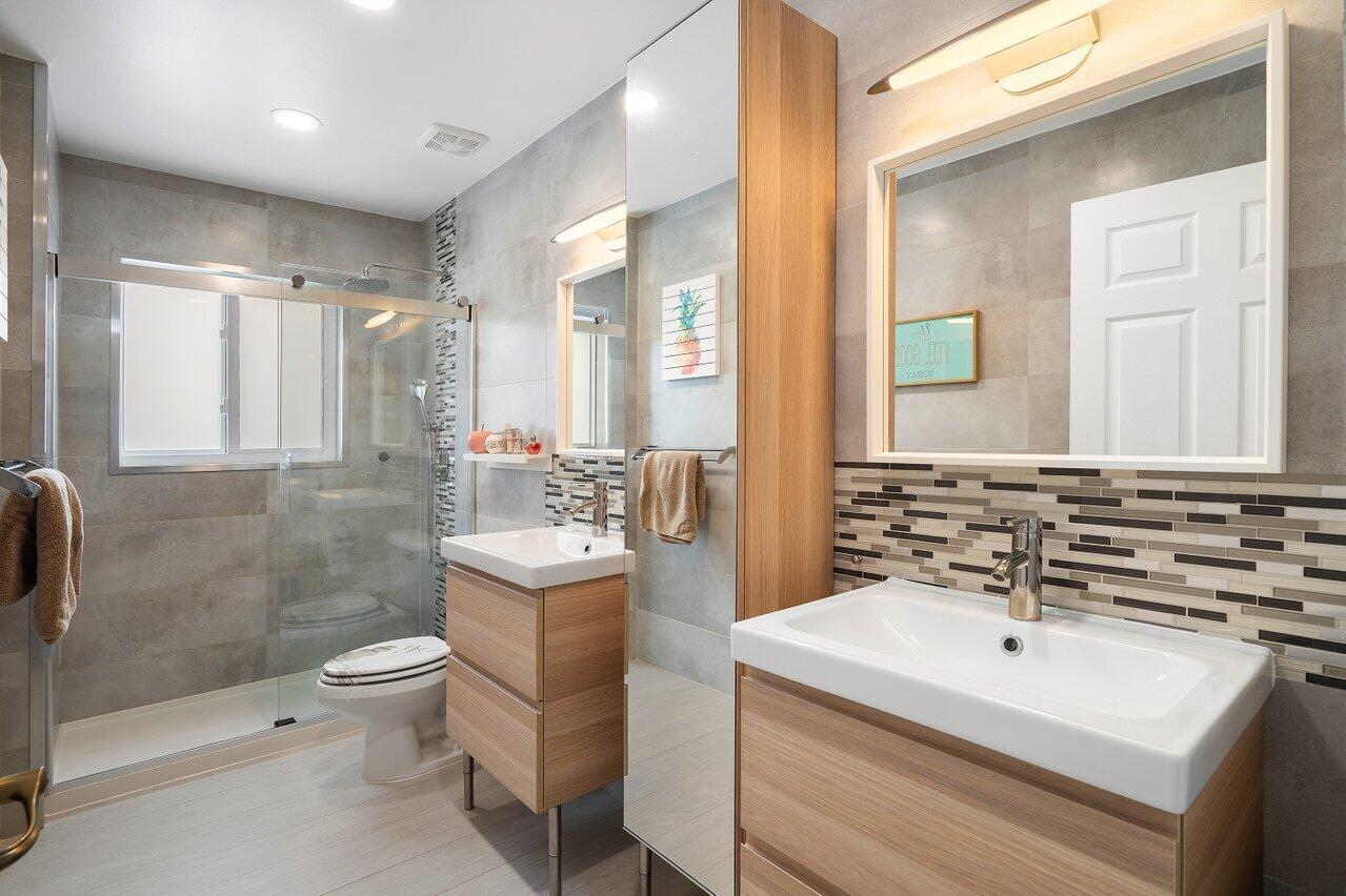 2943 E Abiaca Circle