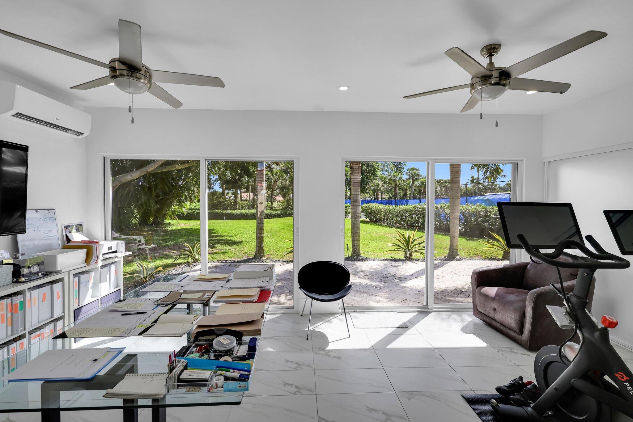 7434 Campo Florido