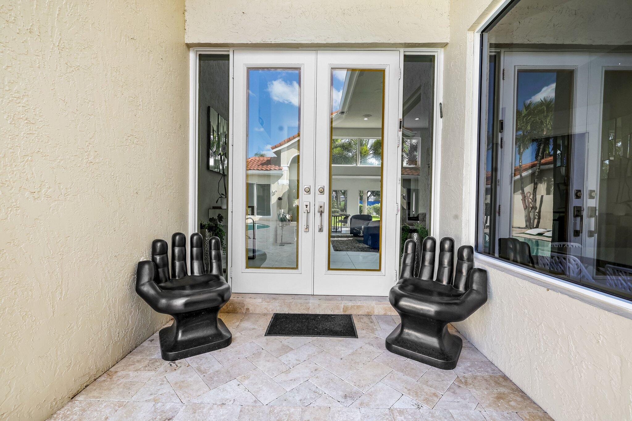 7434 Campo Florido