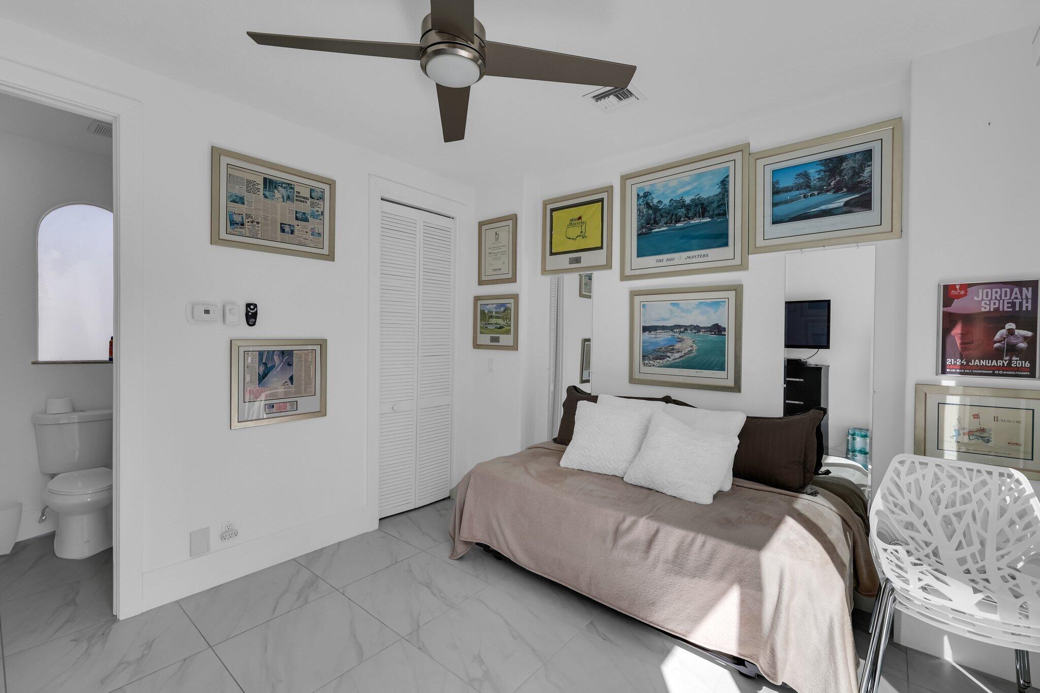 7434 Campo Florido