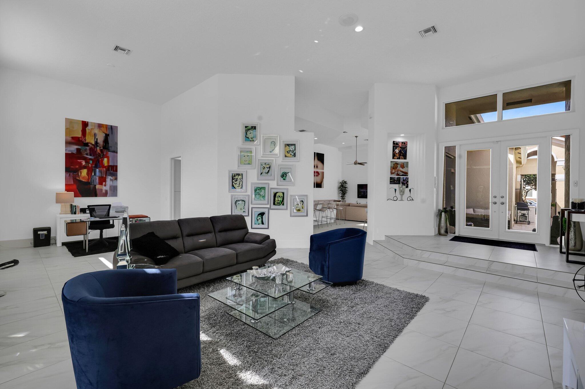 7434 Campo Florido