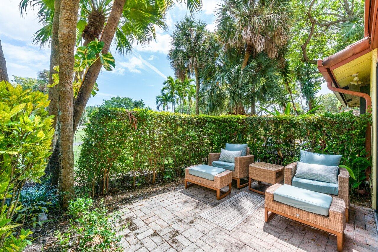 5295 10th Fairway Drive 3