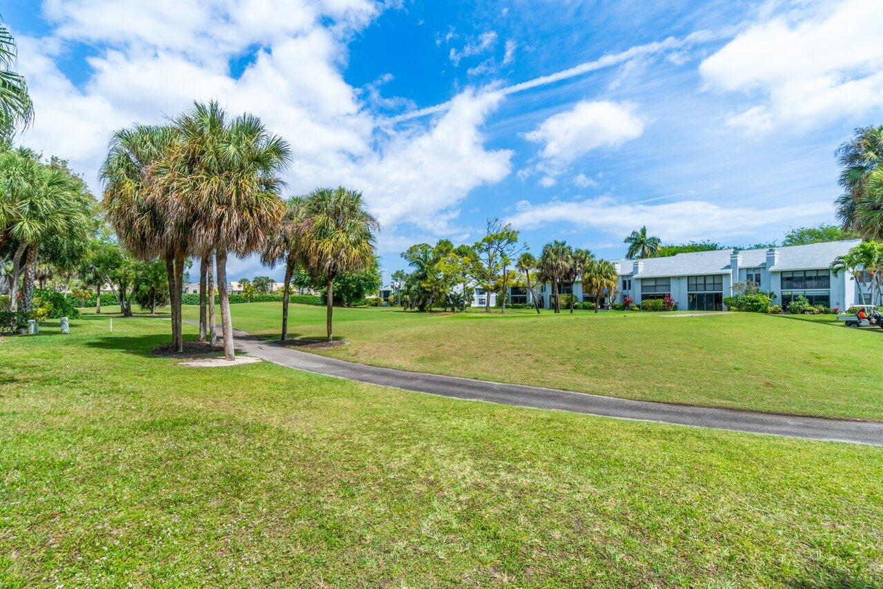 5295 10th Fairway Drive 3