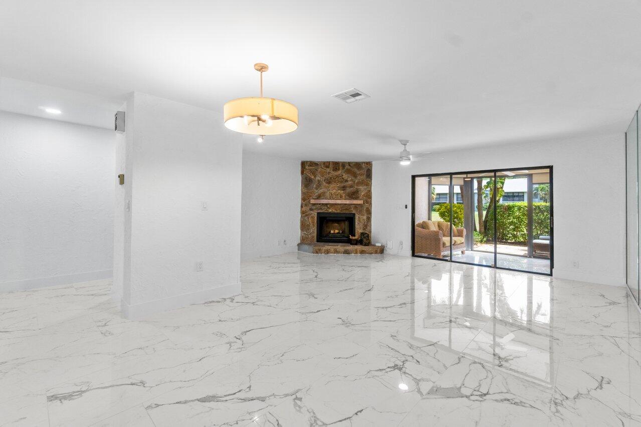 5295 10th Fairway Drive 3