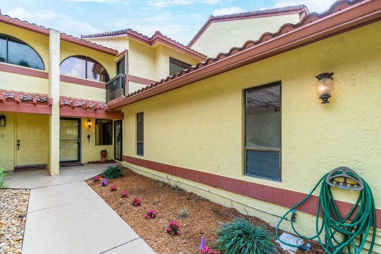 5295 10th Fairway Drive 3