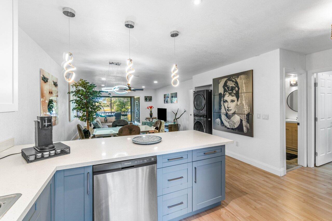 8425 Casa Del Lago 21 H