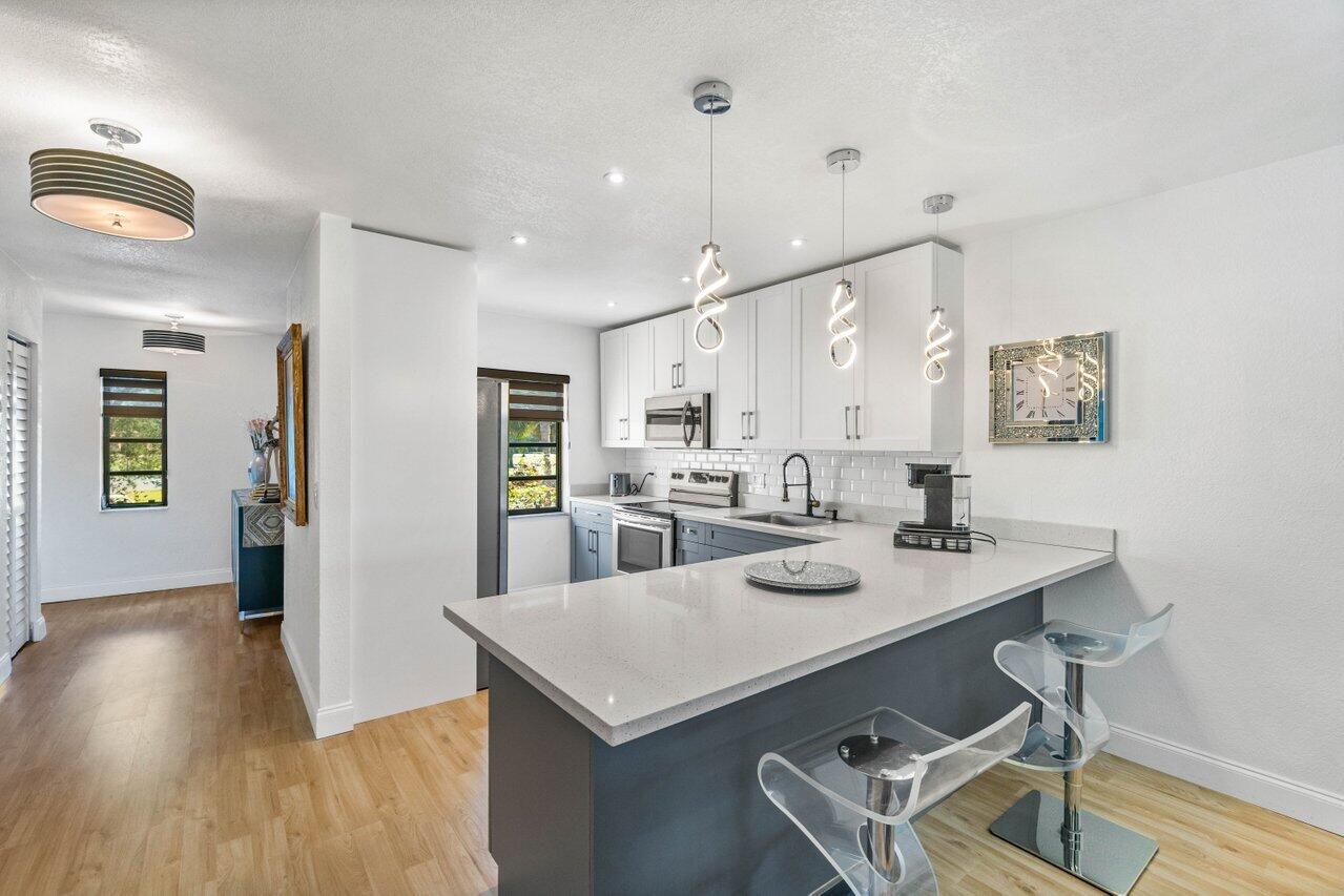 8425 Casa Del Lago 21 H