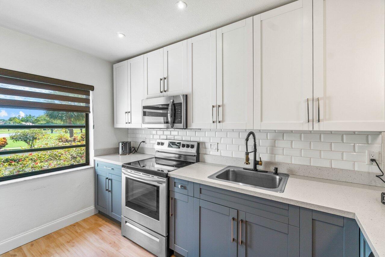 8425 Casa Del Lago 21 H