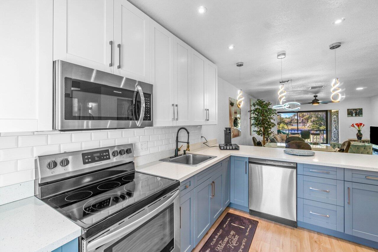 8425 Casa Del Lago 21 H