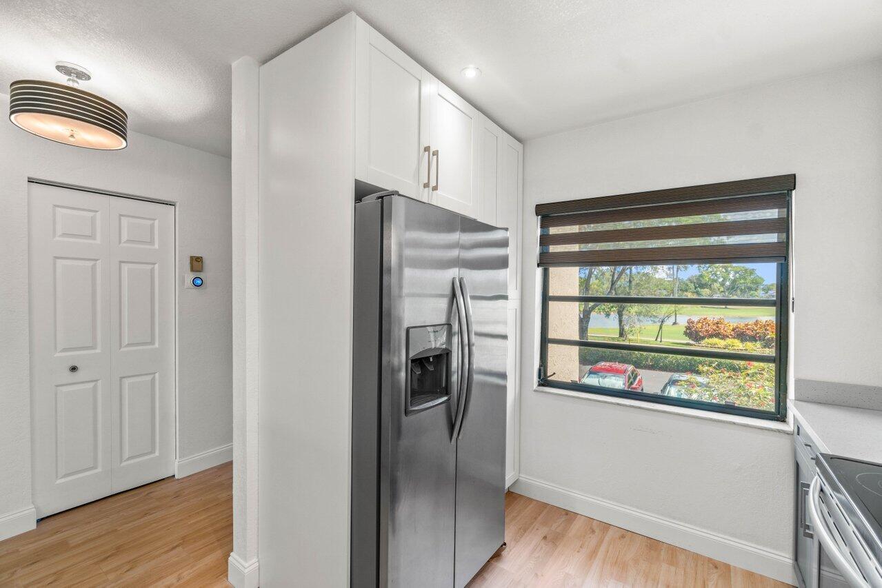 8425 Casa Del Lago 21 H