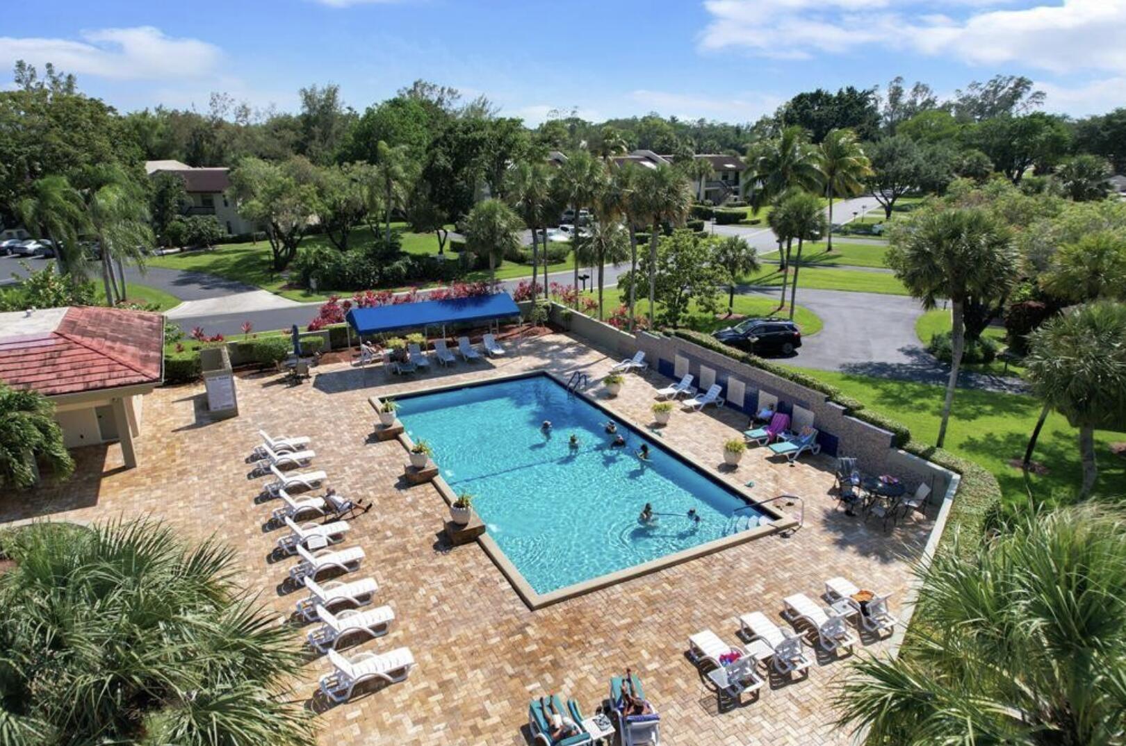 8425 Casa Del Lago 21 H