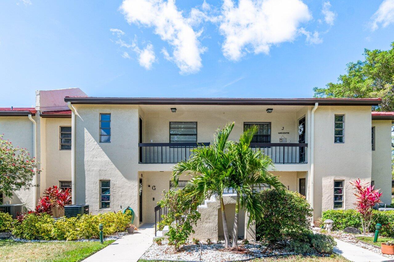 8425 Casa Del Lago 21 H