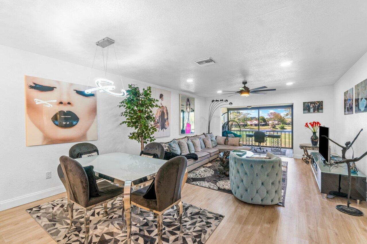 8425 Casa Del Lago 21 H