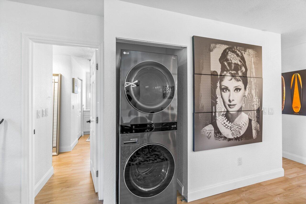 8425 Casa Del Lago 21 H