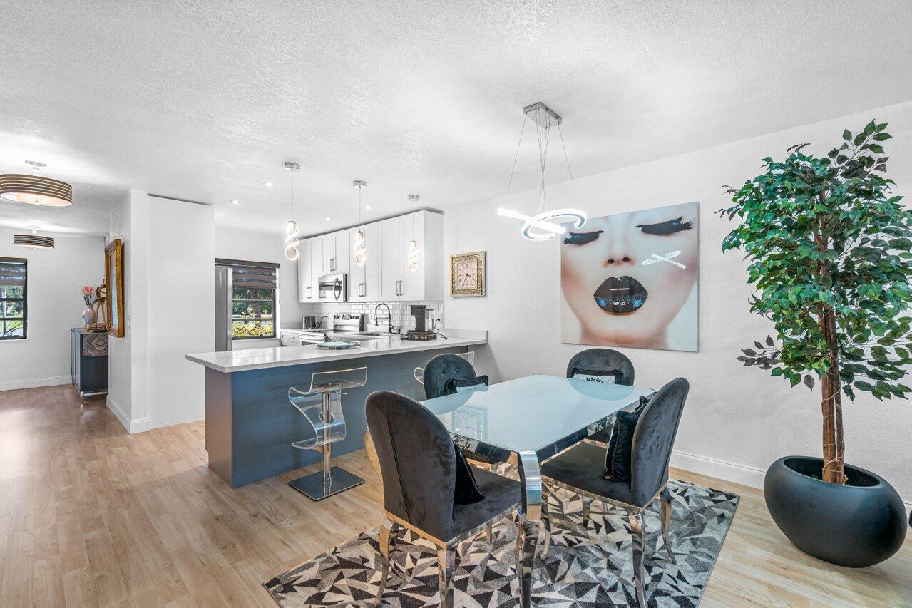 8425 Casa Del Lago 21 H