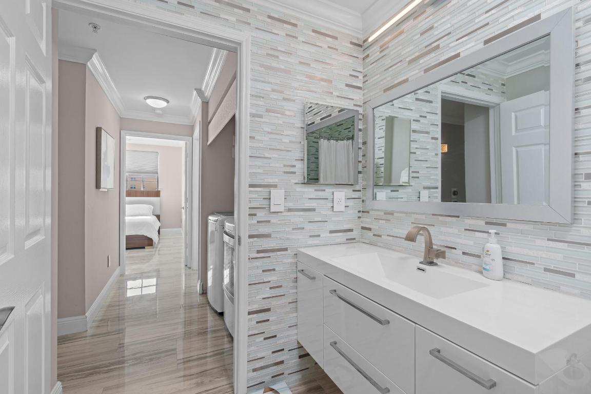 233 S Federal Highway 611, Boca Raton Unit: 611