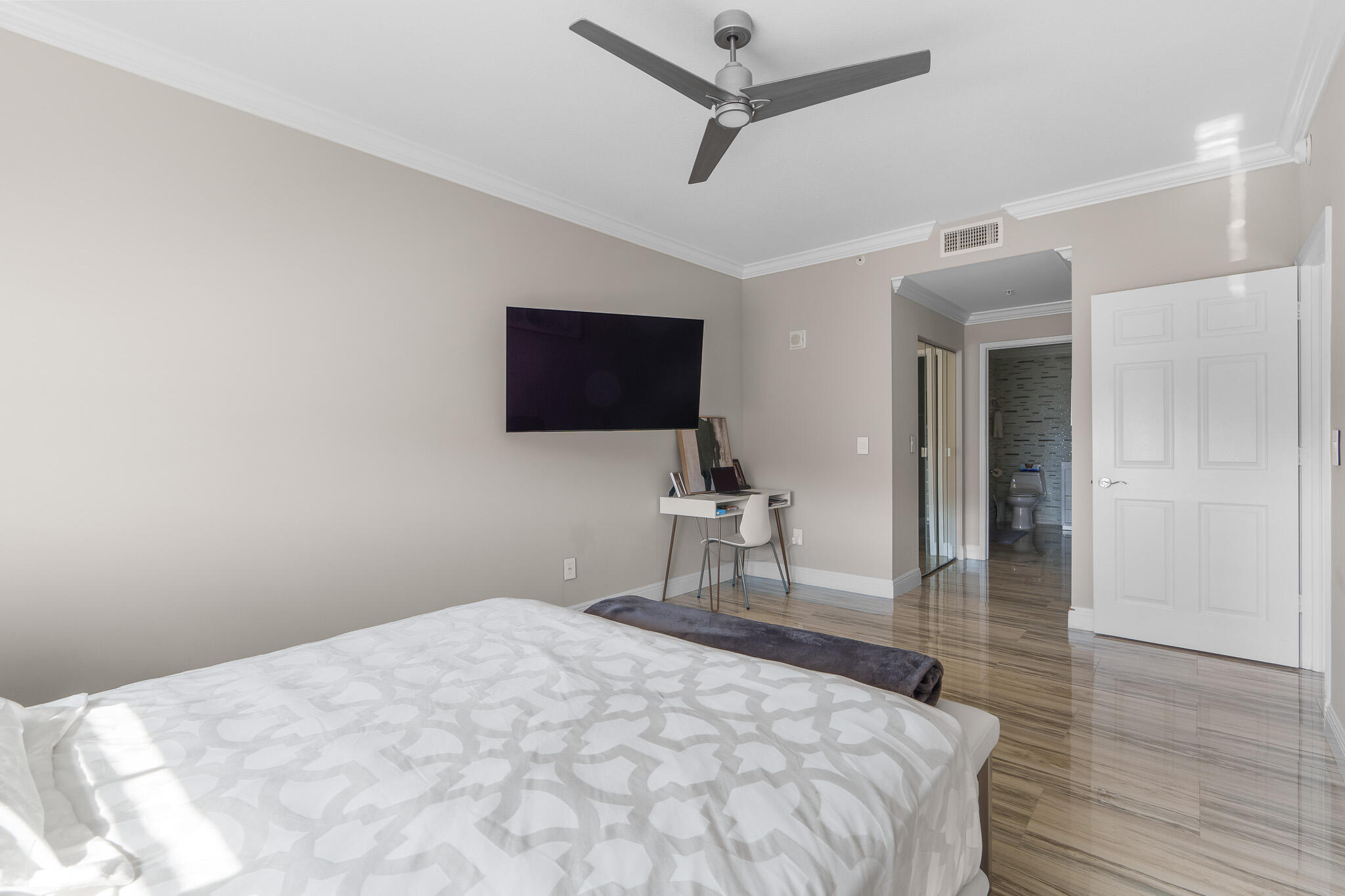 233 S Federal Highway 611, Boca Raton Unit: 611