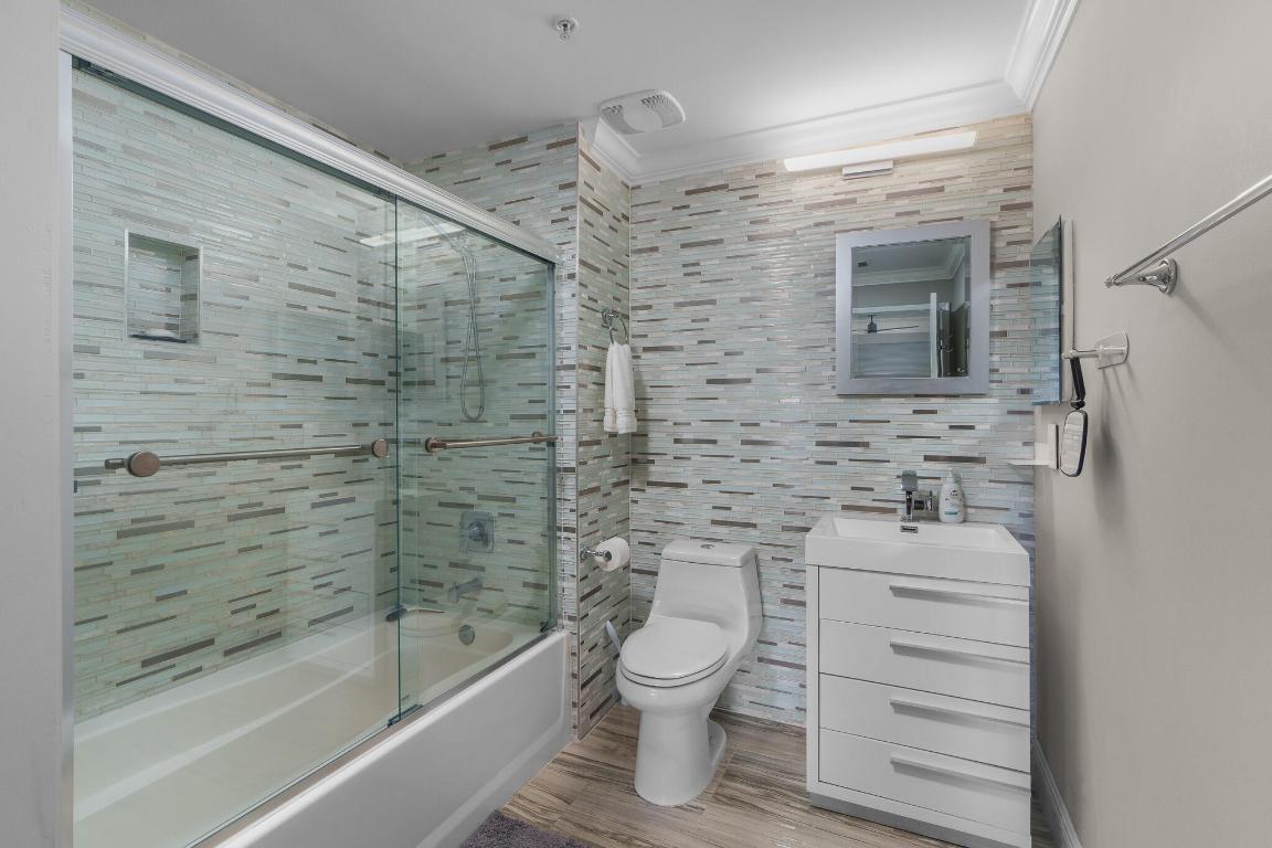 233 S Federal Highway 611, Boca Raton Unit: 611