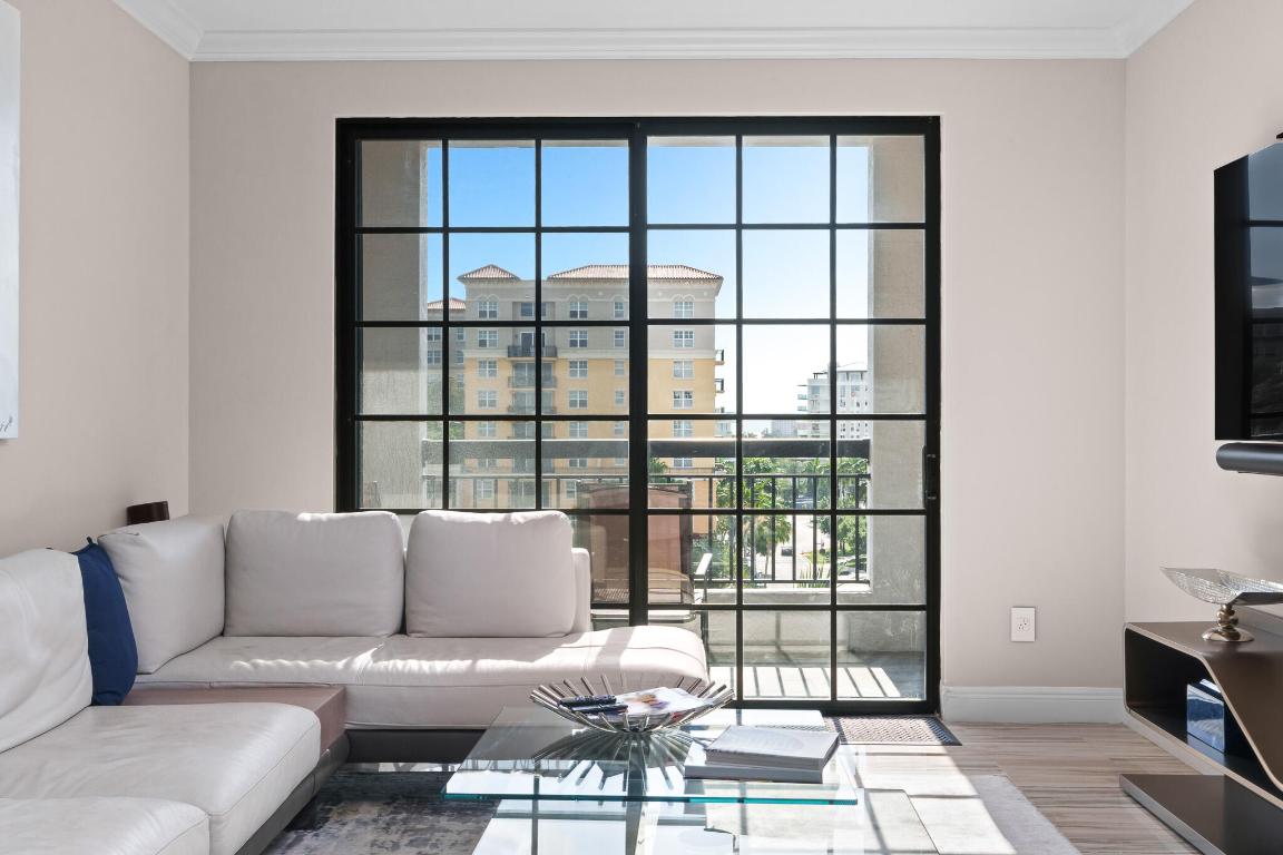 233 S Federal Highway 611, Boca Raton Unit: 611