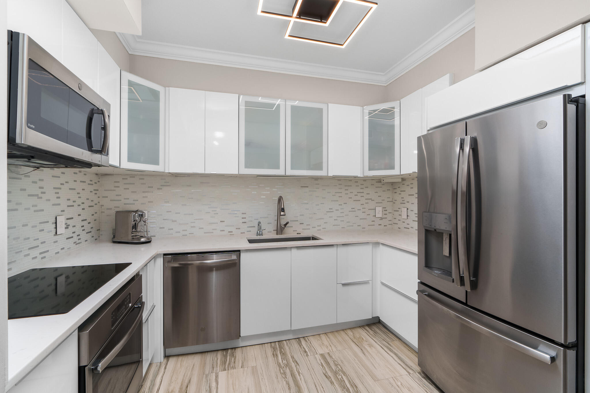 233 S Federal Highway 611, Boca Raton Unit: 611