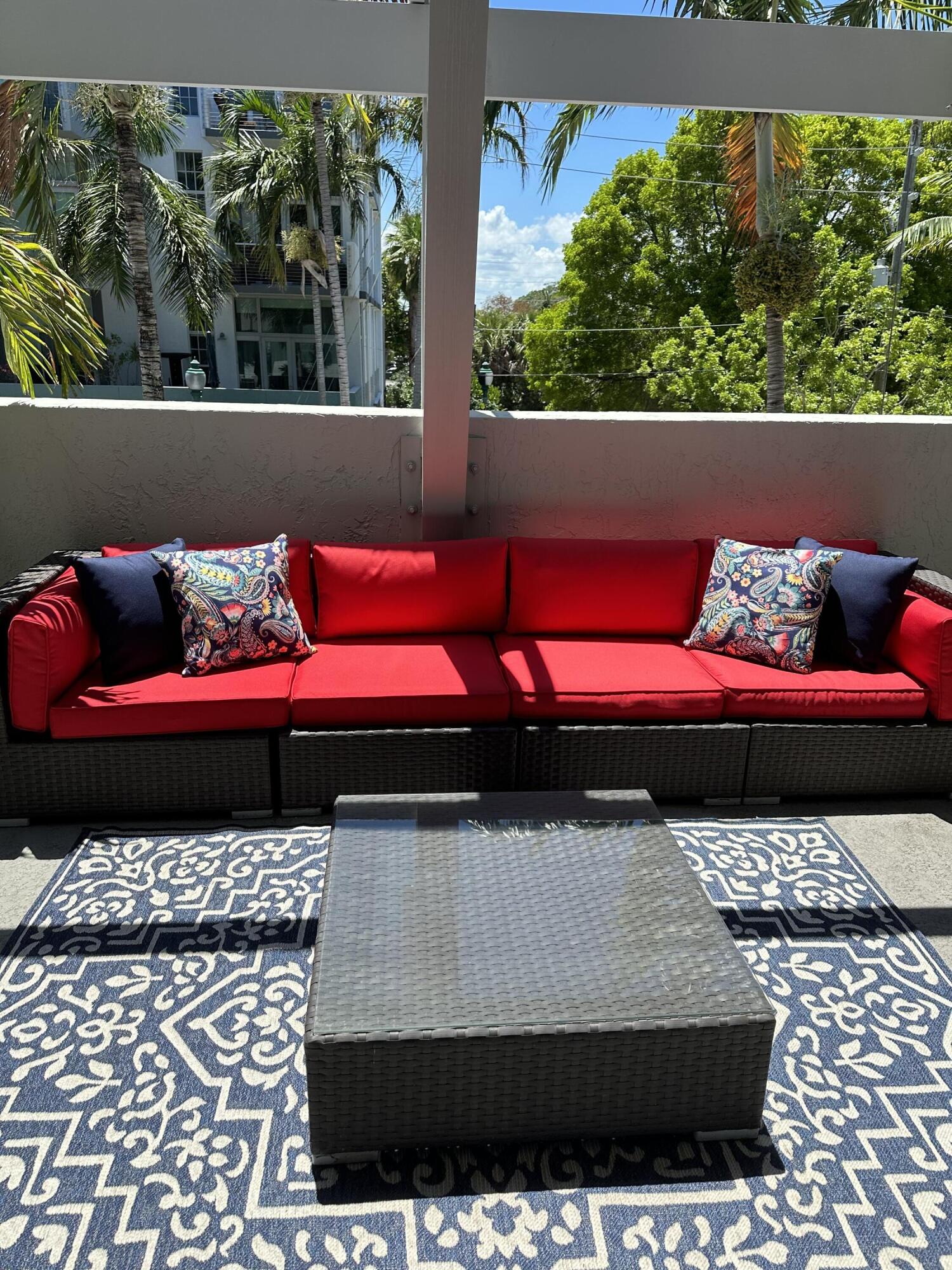 185 NE 4th Avenue, 209, Delray Beach Unit: 209