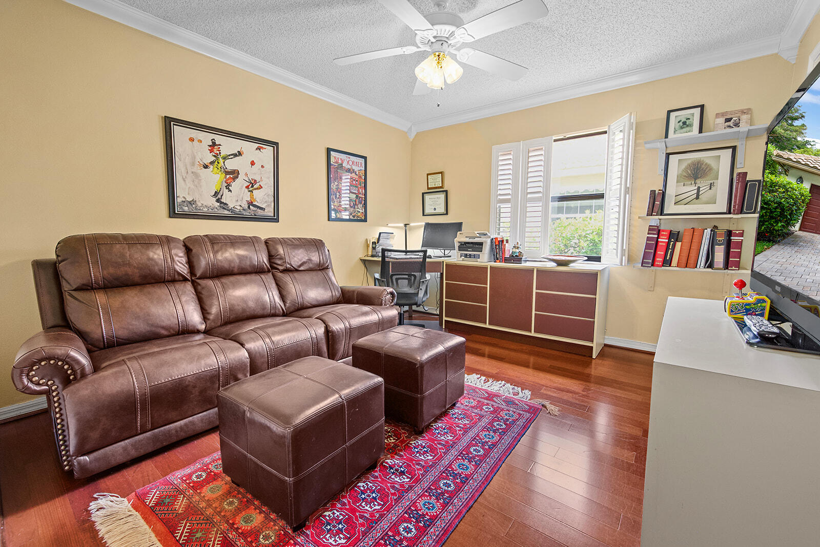 10624 Avenida Santa Ana