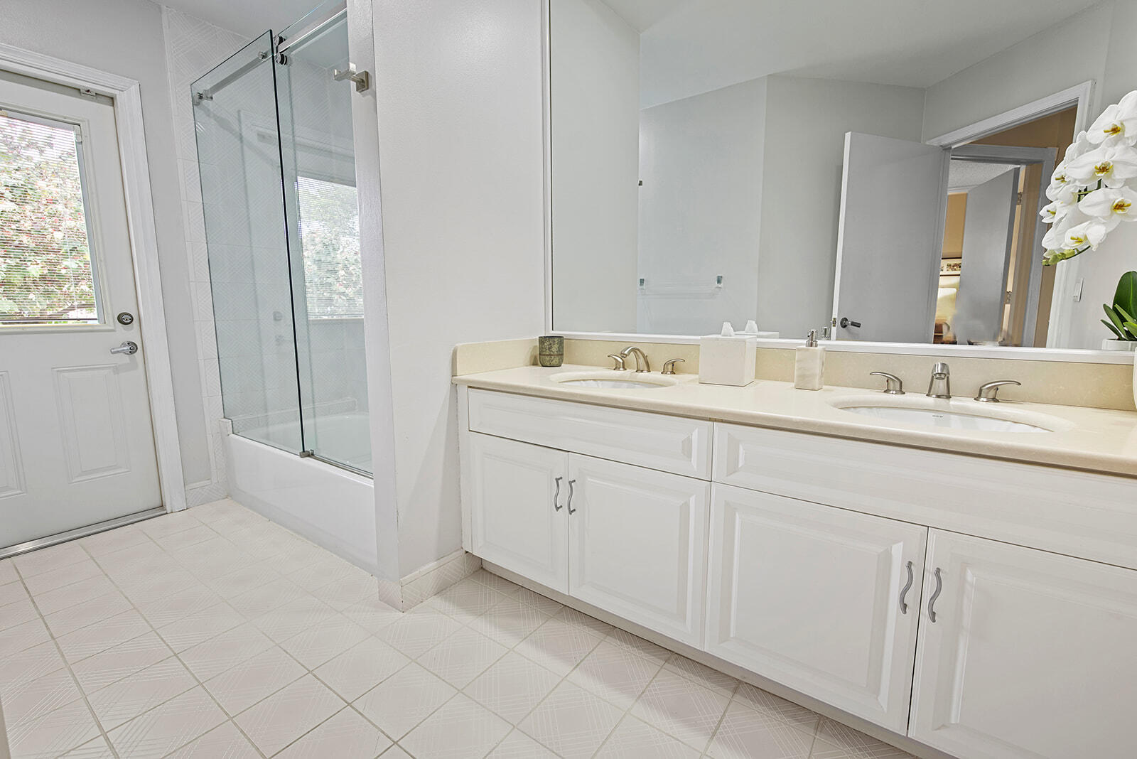 10624 Avenida Santa Ana