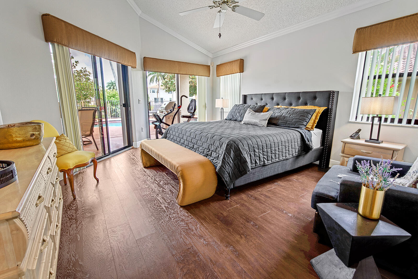 10624 Avenida Santa Ana