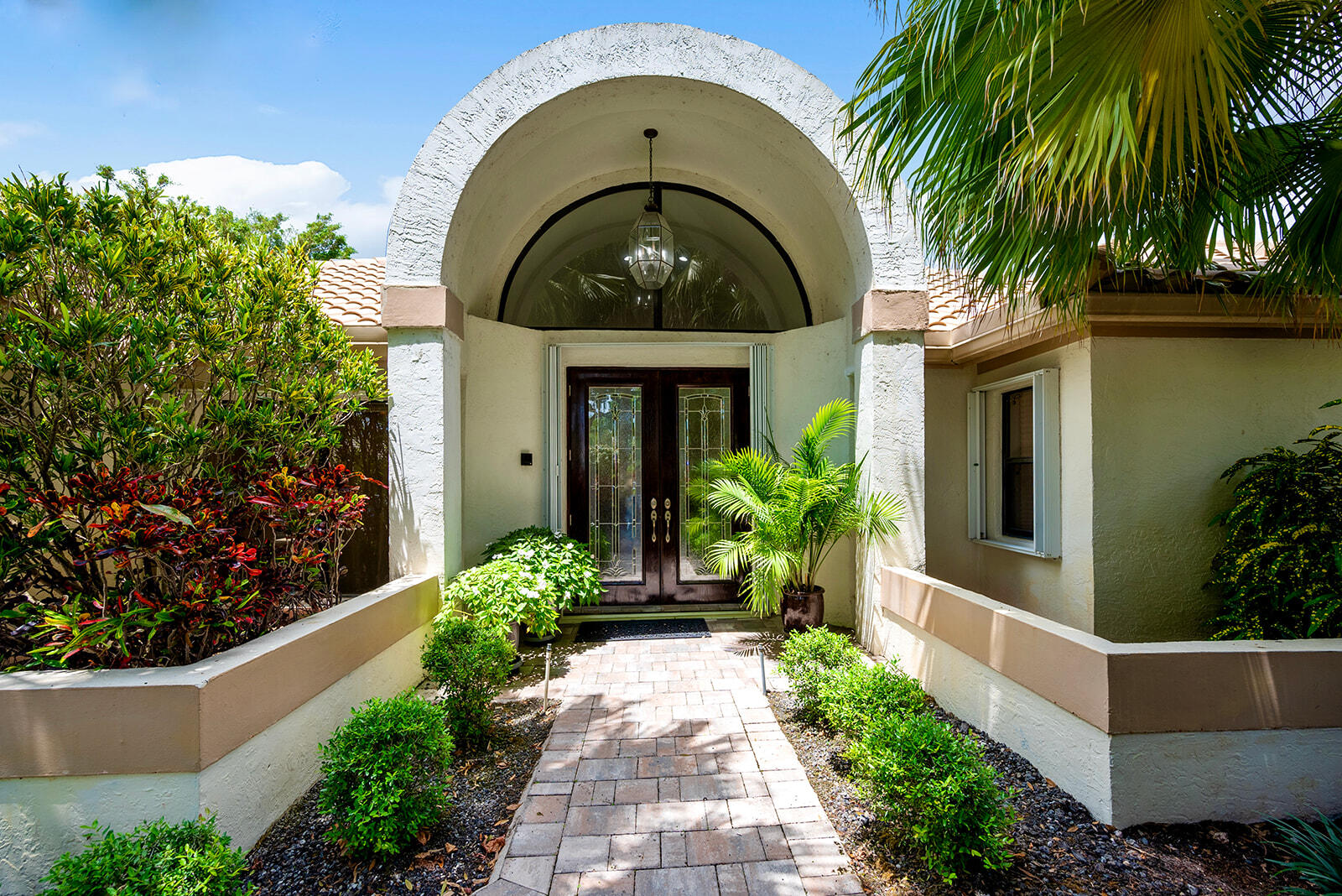 10624 Avenida Santa Ana