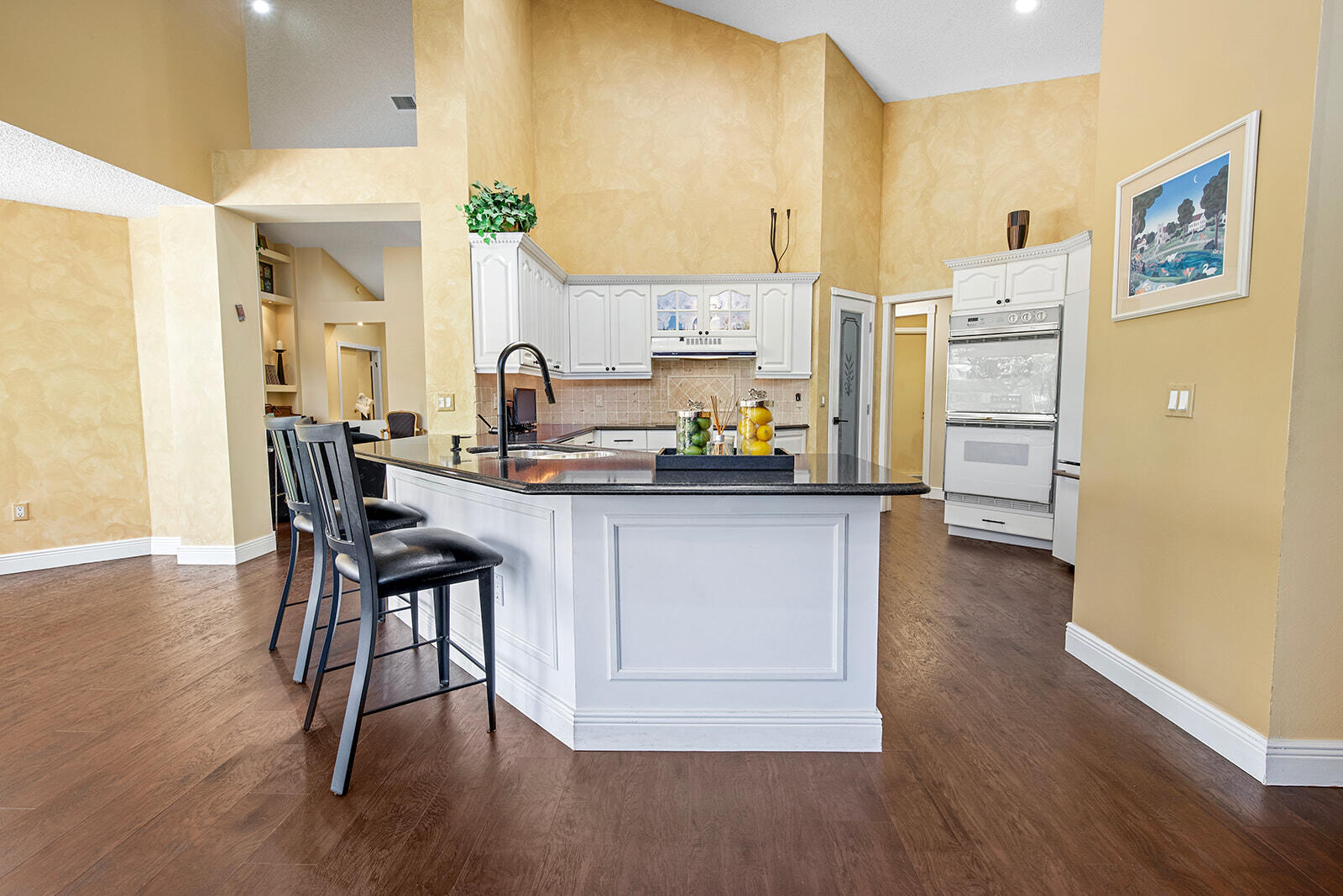 10624 Avenida Santa Ana