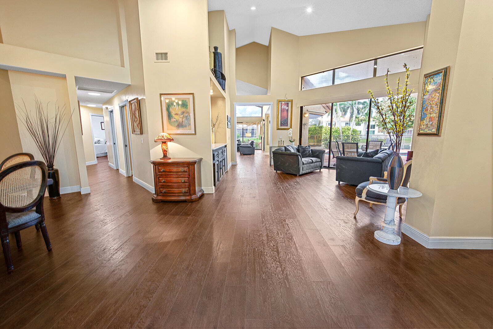 10624 Avenida Santa Ana