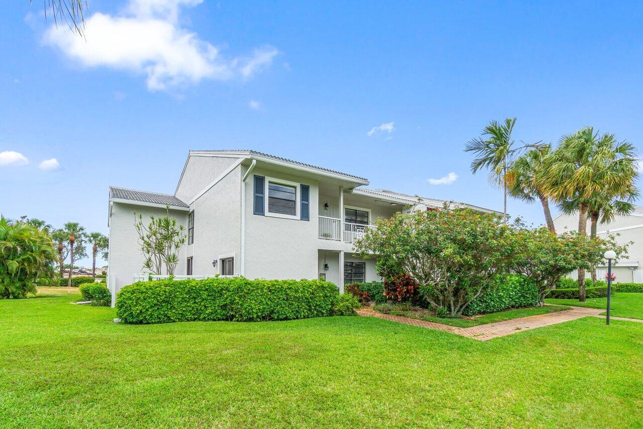 39 Eastgate Drive B