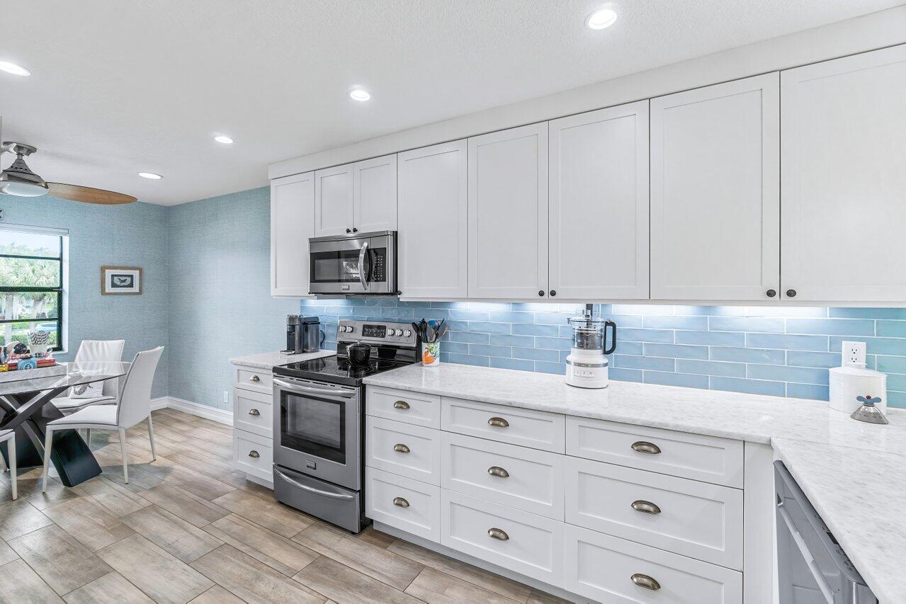 39 Eastgate Drive B