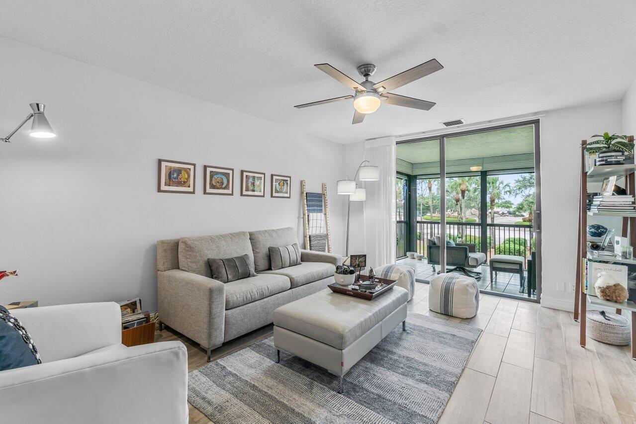 39 Eastgate Drive B