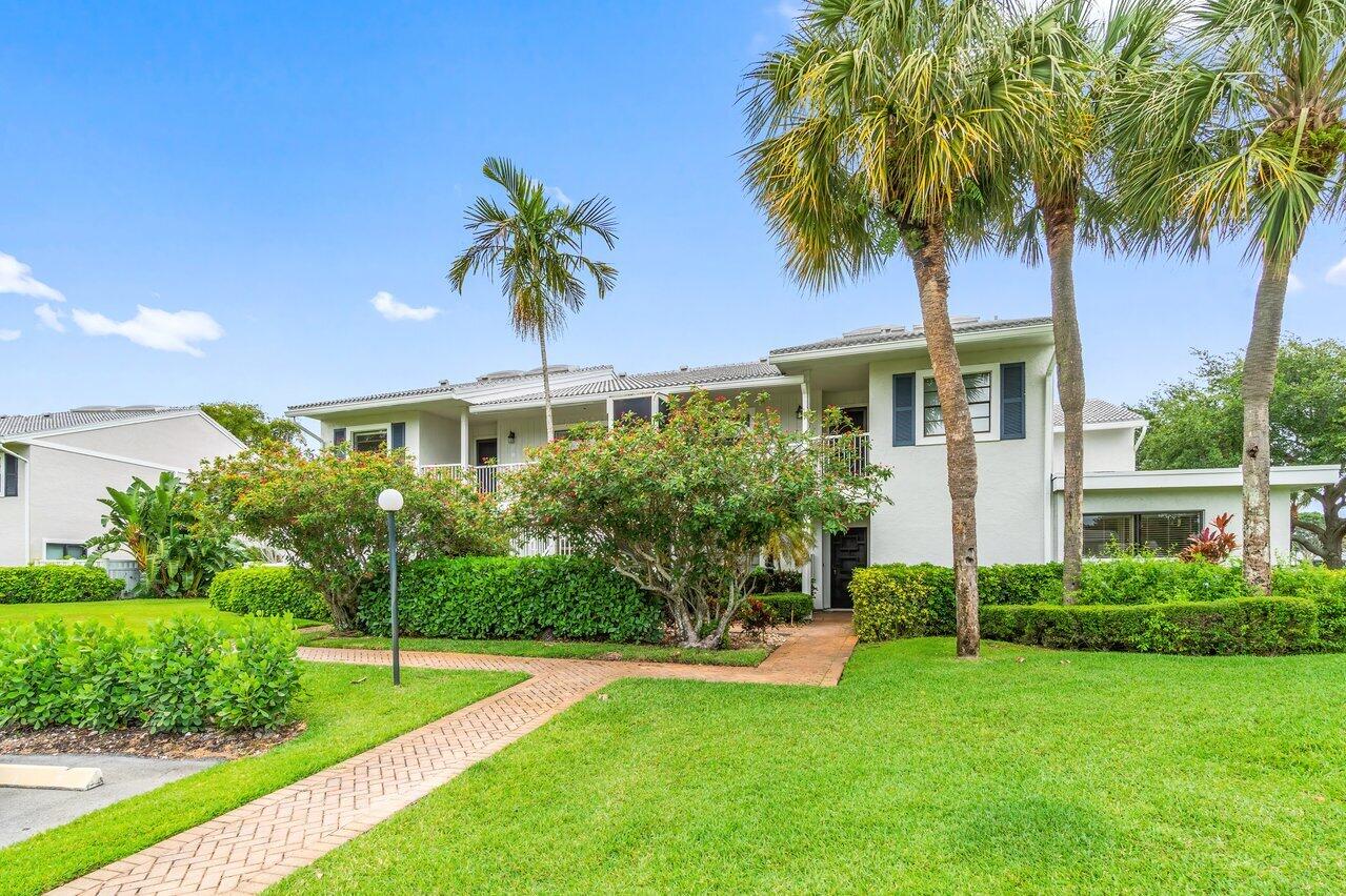 39 Eastgate Drive B
