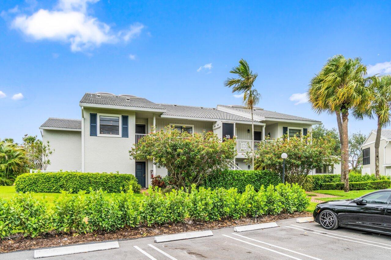 39 Eastgate Drive B