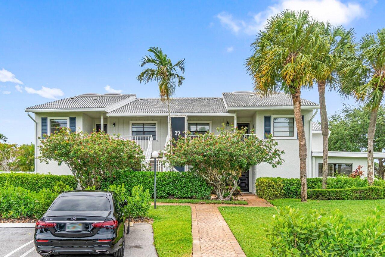 39 Eastgate Drive B