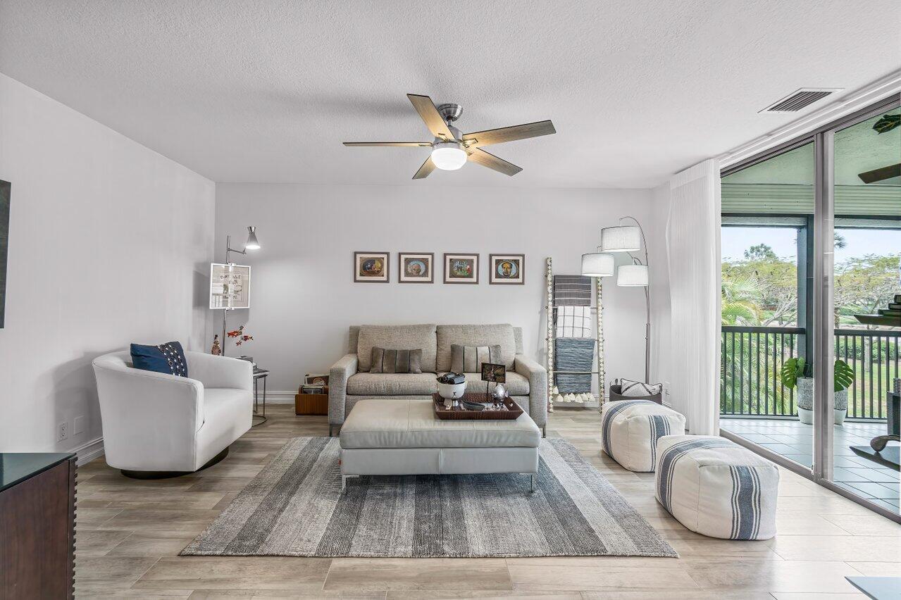 39 Eastgate Drive B