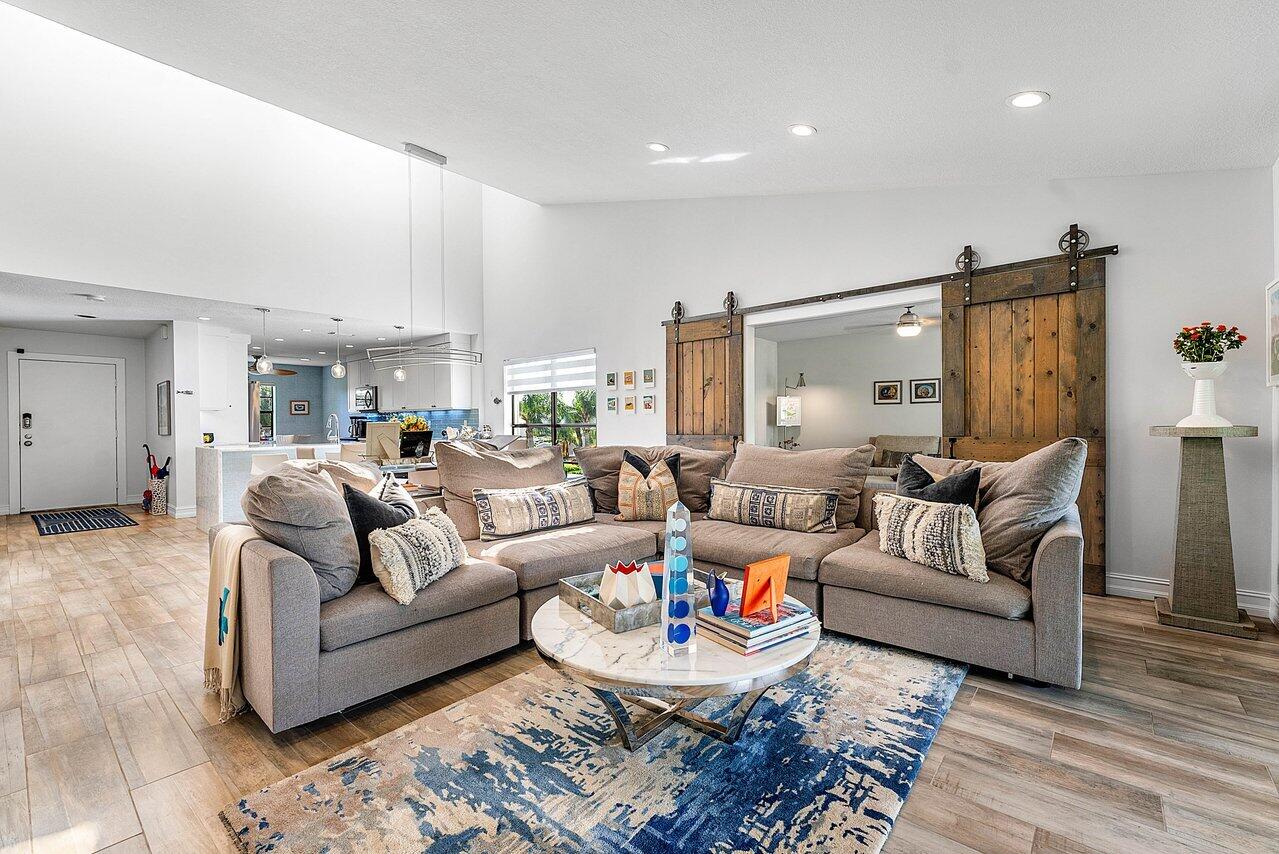 39 Eastgate Drive B
