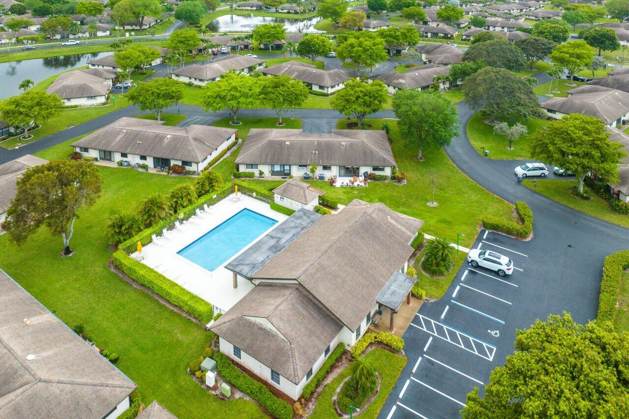 4872 Dovewood Circle A