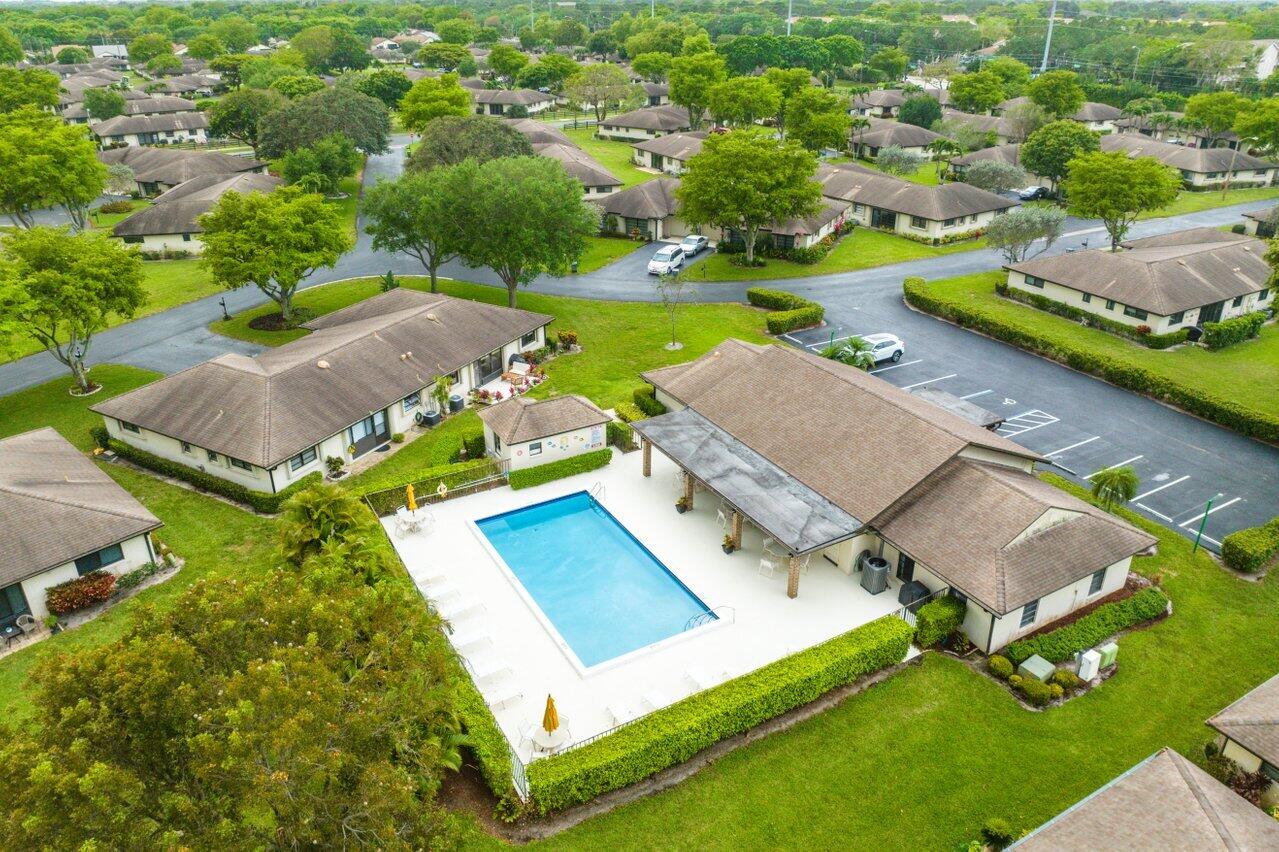 4872 Dovewood Circle A