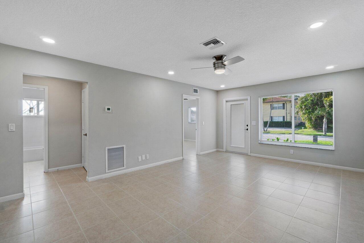 209 SW 6th Street 209, Boca Raton Unit: 209