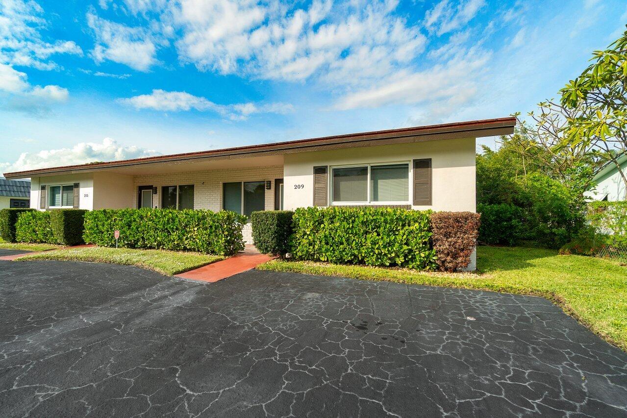 209 SW 6th Street 209, Boca Raton Unit: 209