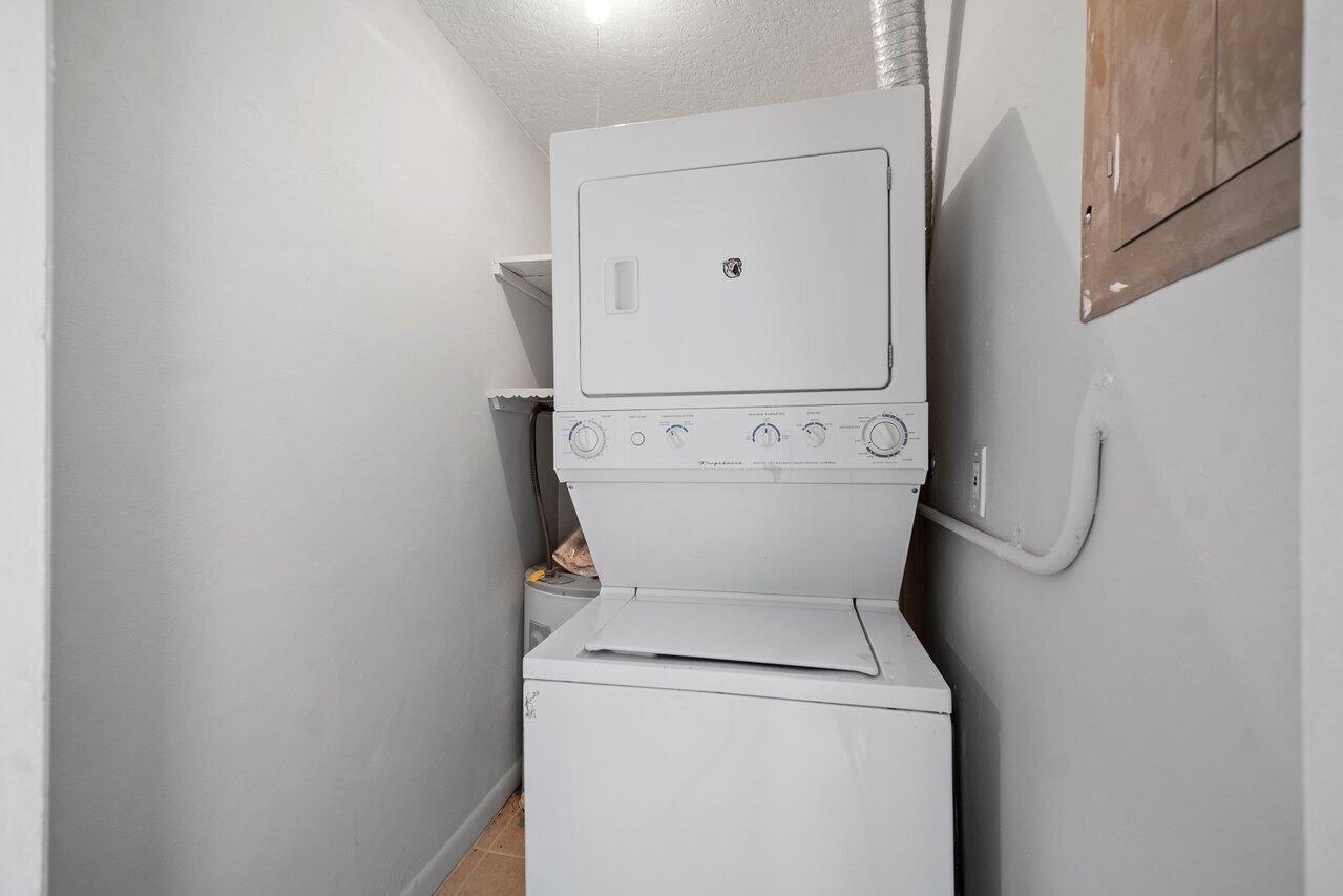 209 SW 6th Street 209, Boca Raton Unit: 209