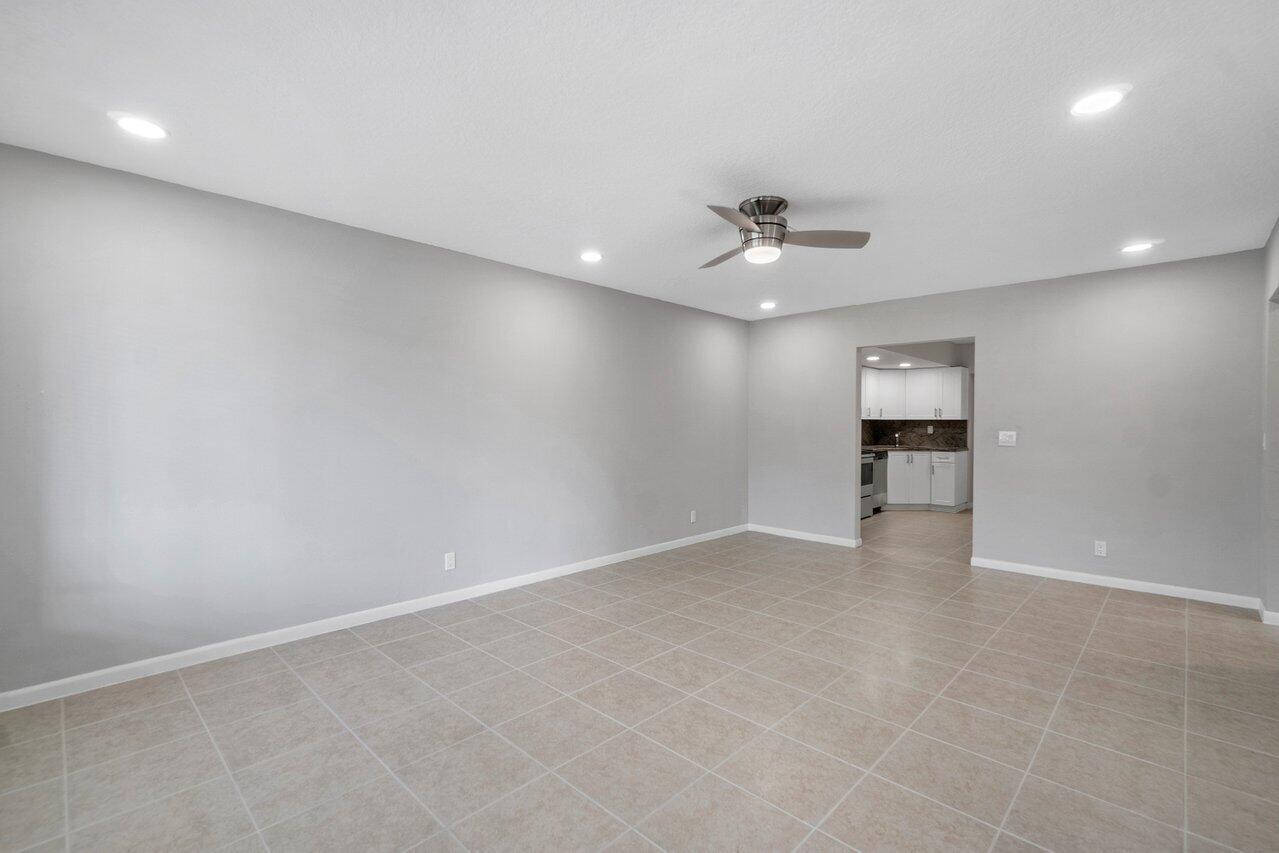 209 SW 6th Street 209, Boca Raton Unit: 209