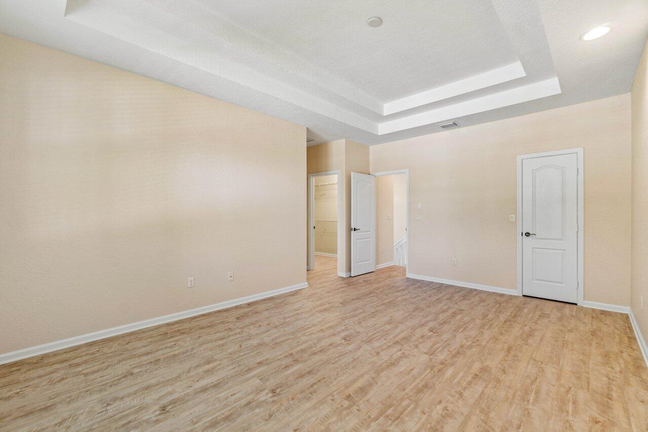 4701 N Prive Circle